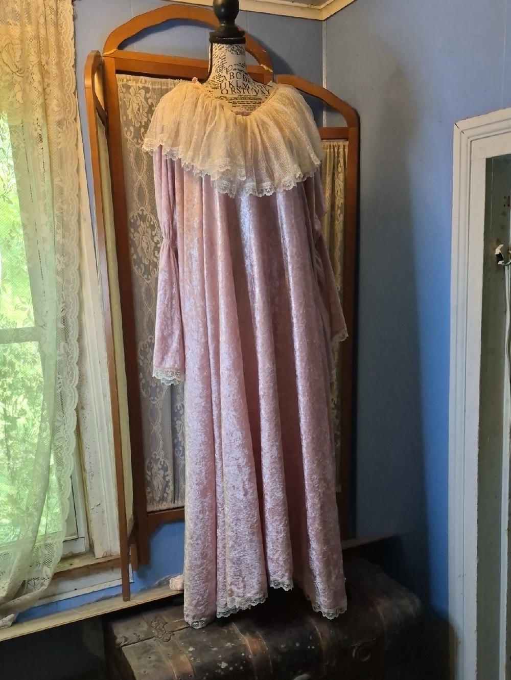 Hopeless Romantic Vintage Pink Velvet Lace Nightgown with Ivory Lace Collar